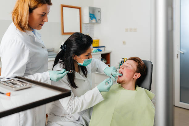 Best Cosmetic Emergency Dentistry in Pine Manor, FL